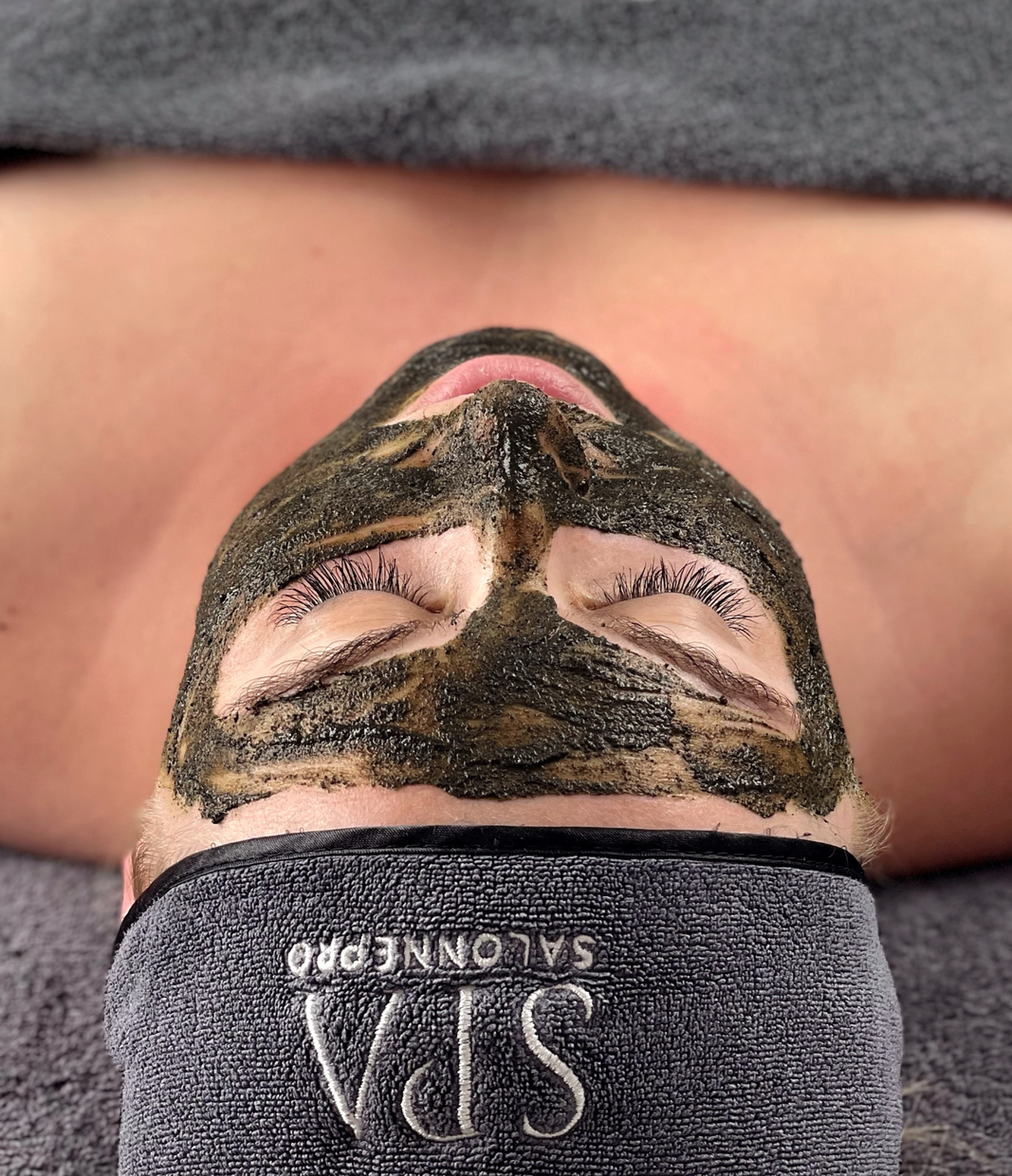 Signature behandeling bij SKIN MISSION in Eindhoven.