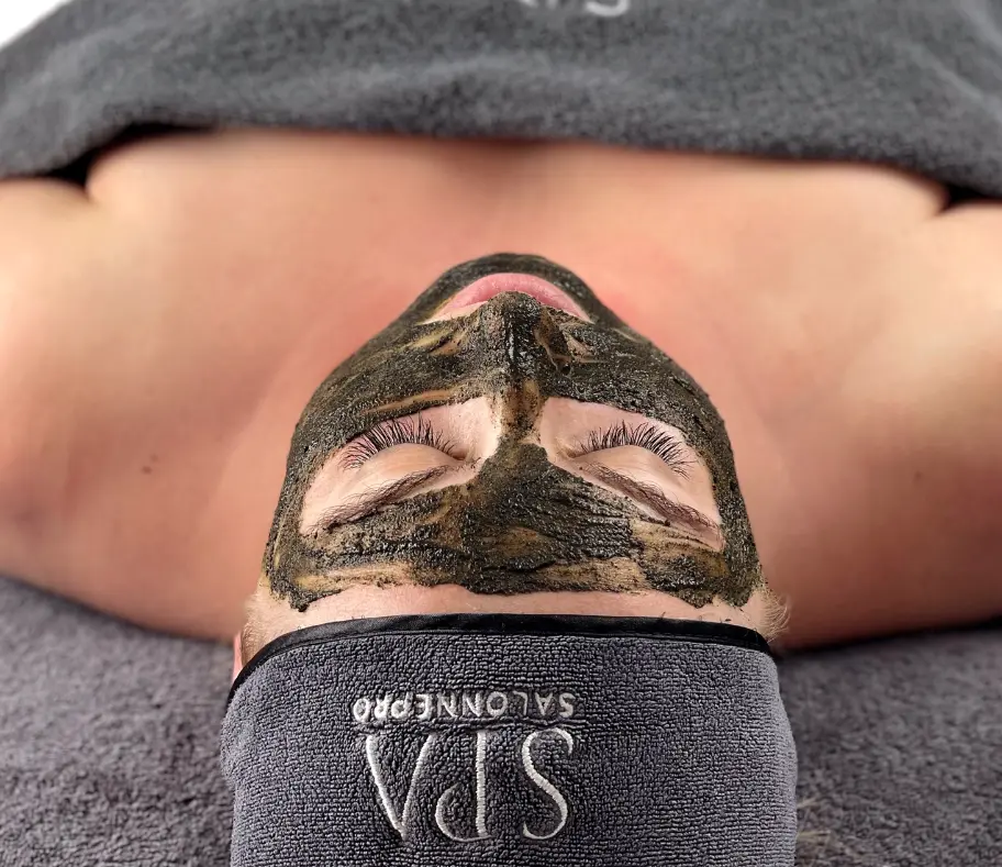 Signature behandeling bij SKIN MISSION in Eindhoven.